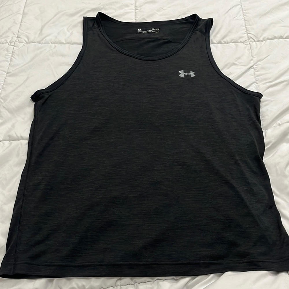 Men’s large Black Under Armour tank top